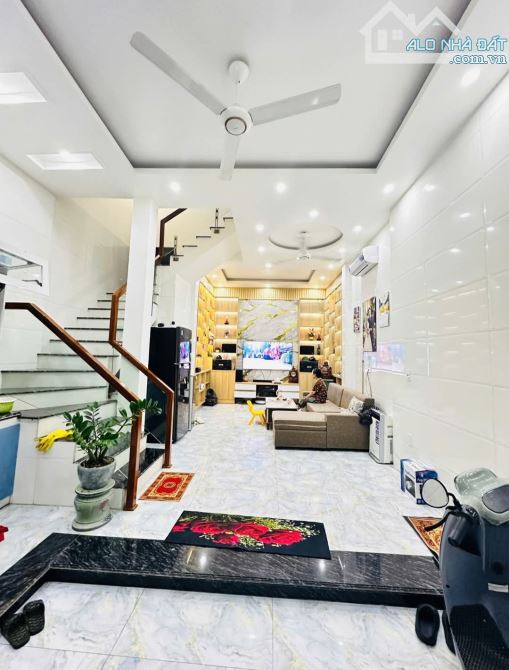 Bán nhà Trần Nguyên Hãn, An Dương, Lê Chân, Hải Phòng. 3 tầng, 44m2, 3,15 tỷ. Ngang 5m, ng - 1