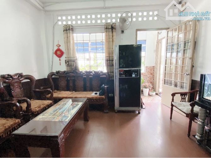 Căn hộ CC Nguyễn Văn Lượng, P.11, Gò Vấp, 4x17m, 2PN, gần Lotte, emart. Giá 2.9 tỷ TL (SHR - 1