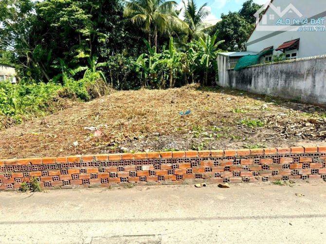 E cần chuyển nhượng lại khu đất như hình quý khách hàng có nhu cầu liên hệ e thành - 1
