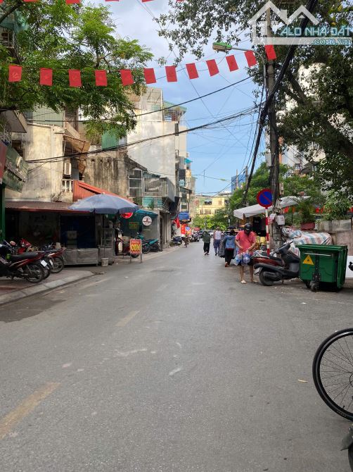 Văn Chương - Mặt ngõ kinh doanh - Vỉa hè - Ô tô đỗ cửa - Nhà dân xây chắc chắn - Gần hồ - 1