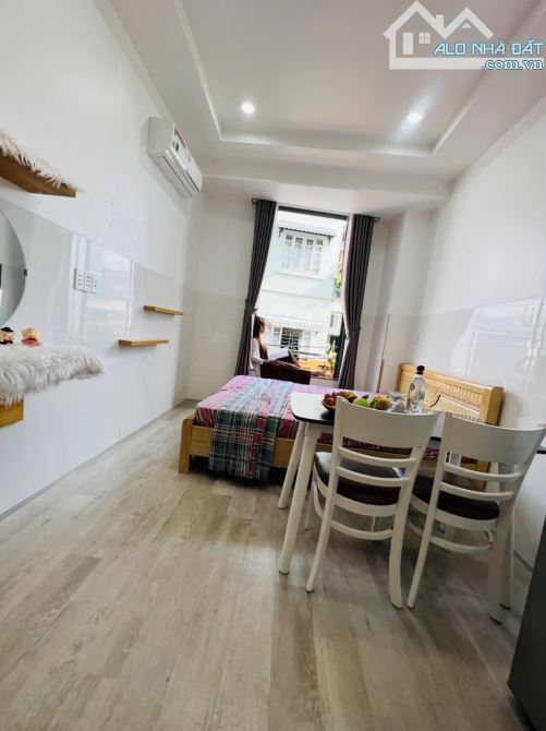 ✨ Cho thuê căn hộ Studio có ban công thoáng mát tại Q4 – Full nội thất gần ĐH Luật - 1