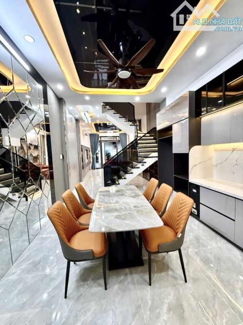 Nhà Phố 3 Tầng - Gần Trung Tâm Quận 7 - 4x16 - Nhỉnh 5 Tỷ - 1