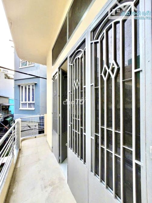 Cho thuê nhà nguyên căn 14triệu 2 tầng 2Pn2wc Q10 - 1