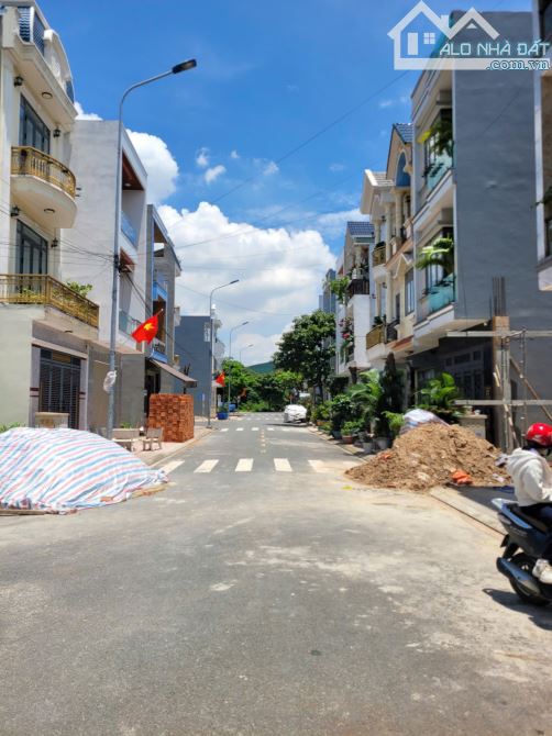 Bán đất gần Vincom550 p.Tân Đông Hiệp Tp.Dĩ An chỉ 3ty620 M7575 - 1