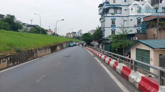 Nhà đẹp lung linh, gần cầu Chương Dương, 35m2- 6T- thang máy, ô tô tránh - 1