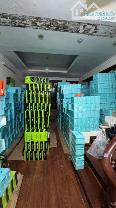 Mặt phố Ngũ Xã cực đẹp, hiếm bán 95m2, 3 tầng, mt 4.5m, 35 tỷ kinh doanh gần hồ Trúc Bạch - 1