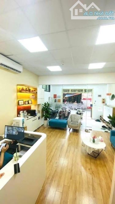 Mặt phố Hoàng Ngân quận Thanh Xuân 68m2 5Tầng MT5,5m-Lô Góc Ô Tô Tránh Kinh Doanh Cực Đẹp - 1