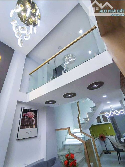 Gấp bán nhà Hoàng Văn Thụ, Phường 2 Tân Bình 30m2 - chỉ 5 tỷ hơn nhà 3 tầng mới tinh - 1