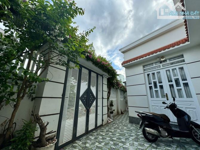CẦN 𝐁𝐀́𝐍 CĂN NHÀ PHÚ TRUNG _ Xã 𝐕𝐈̃𝐍𝐇 𝐓𝐇𝐀̣𝐍𝐇 ngang rộng 10m - 1