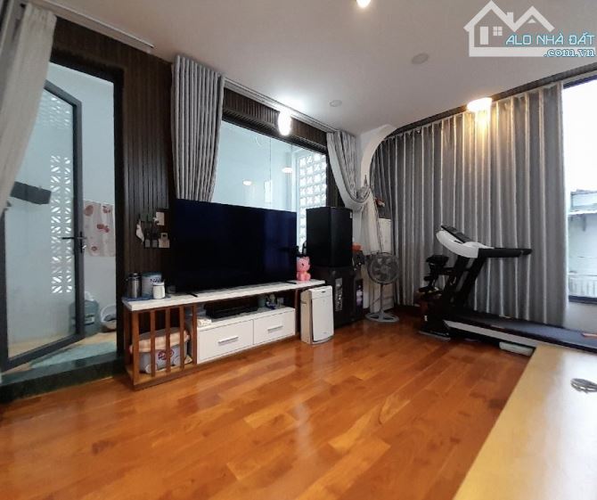 9,4 Tỷ- Bán nhà 72.5m2- Quận 6- ngang 6,3❌14m, Sổ riêng hoàn công - 1