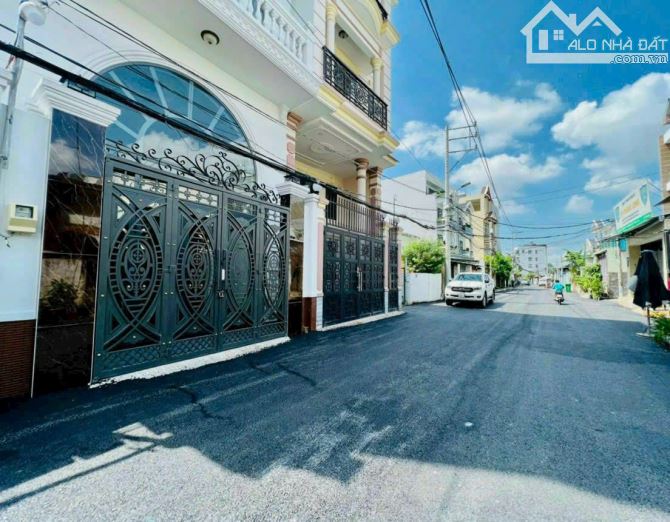 BÁN ĐẤT MẶT TIỀN 61 NGUYỄN TRUNG NGUYỆT Quận 2 full thổ ngang 14.83m  Giá thương lượng - 1