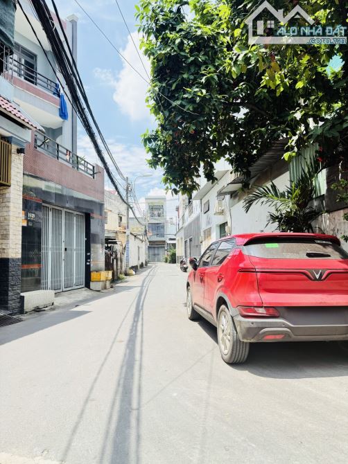 BÁN NHÀ 🏘4T - TRUNG MỸ TÂY - HẺM ÔTO - QUẬN 12. ♦️68m2 (4,5*16)  💰 4.88 tỷ💰 gặp chủ tl - 1