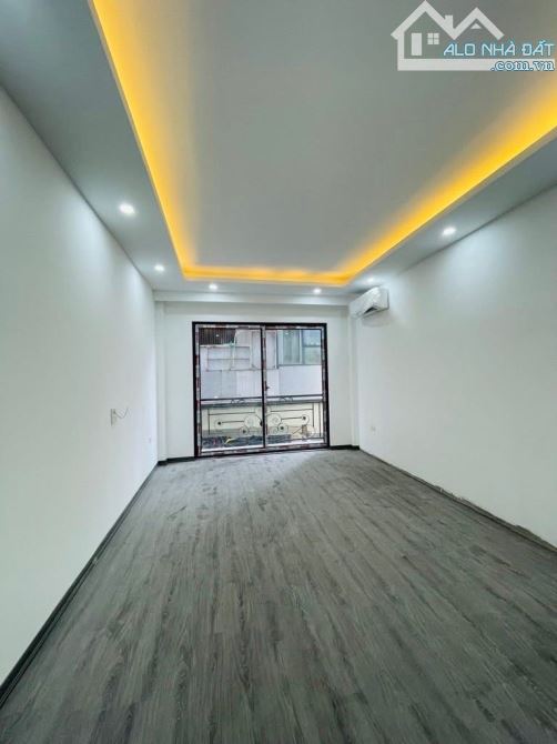 NHÀ gần NGUYỄN CHÍ THANH 40m2*5T THANG MÁY, LÔ GÓC NGÕ THÔNG, 20m RA ÔTÔ TRÁNH, 9.x tỷ - 1