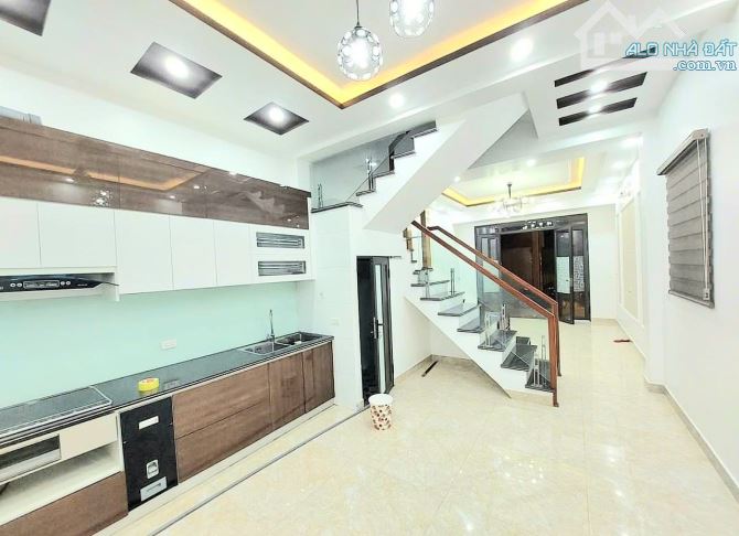 Bán nhà tại Văn Cao, Đằng Giang, Ngô Quyền. 43m²db, 4 tầng giá 4,58 tỷ, ô tô đỗ cửa - 1