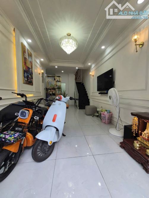 💥💥NHÀ ĐẸP 2 TẦNG BTCT - TÔN ĐẢN - Q4 - CHỈ NHỈNH 4 TY 💲 TL chính chủ - 1
