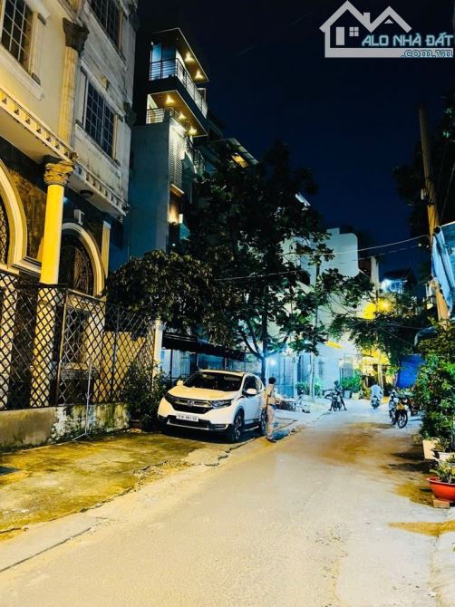HẺM XE TẢI ĐẬU CỬA - 3 PHÒNG NGỦ - TẶNG TOÀN BỘ NỘI THẤT - 4 TẦNG - AN NINH - CHỈ NHỈNH 6T - 1