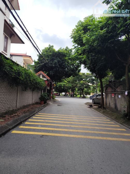 Bán đất phân lô tái định cư thạch bàn 70m² , mt 5,3m vỉa hè ôtô tránh giá chào 13,5 tỷ TL - 1