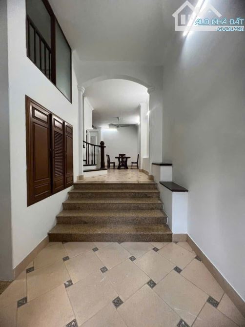 Cho thuê nhà nguyên căn ngõ 28  Võ Chí Công, Nghĩa Đô, Cầu Giấy. DT 70m x 4 tầng, giá 23tr - 1