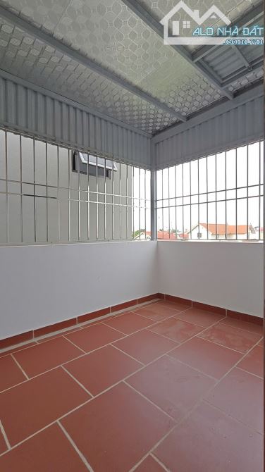 NHÀ ĐẸP BẮC TỪ LIÊM – 35M² – 5 TẦNG – GIÁ 5 TỶ Vị trí sát Quốc lộ 70, ô tô đỗ cổng - 1