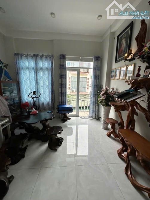 Tân Bình - hxh đỗ cửa - vị trí cực đẹp - gần mặt tiền - 58m2 - 3 tầng - nhỉnh 6.xxxty - 12