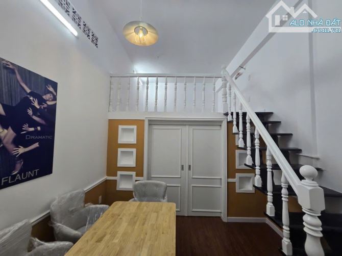 BÁN CĂN HỘ TẬP THỂ – NGUYỄN CHÍ THANH, Q10 – GIÁ CHỈ 1.9 TỶ -25,8m2 - 12