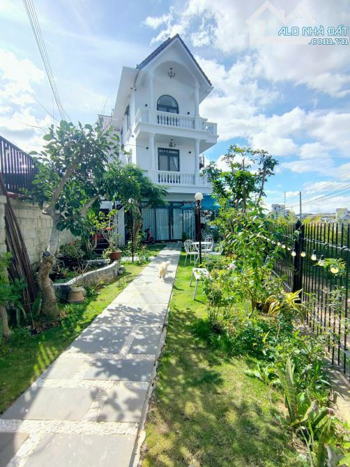 Bán gấp villa CAO CẤP Mũi tàu 2MT Lý Nam Đế -  P8 Đà Lạt - Gía rẻ chỉ 23 tỷ - 12