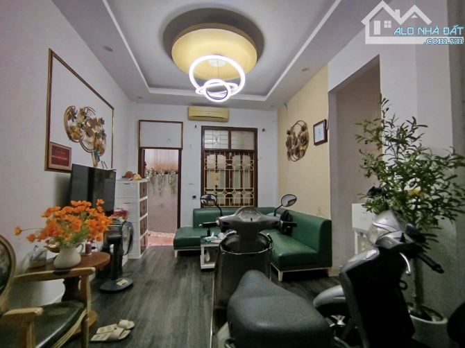 Bán nhà Võ Chí Công Cầu Giấy ngõ nông nhà đẹp trung tâm 3 quận dt 53m 5t mt 8,6m - 13