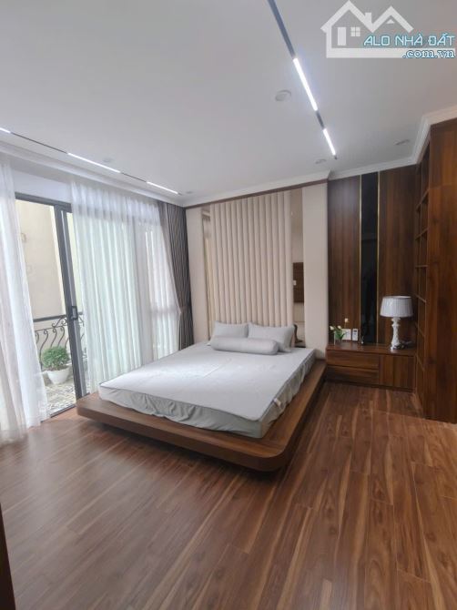 Đẳng cấp sang trọng, ngõ 409 Kim Mã, oto 20m, full nội thất thang máy, 46m2. Giá 15.5 tỷ - 15