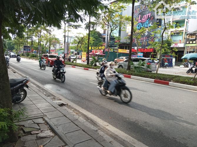 Bán mảnh đất mặt phố Nguyễn Hữu Thọ, Lô Góc, DT 300m2, mặt tiền 15m - 210 tỷ có GPXD - 1