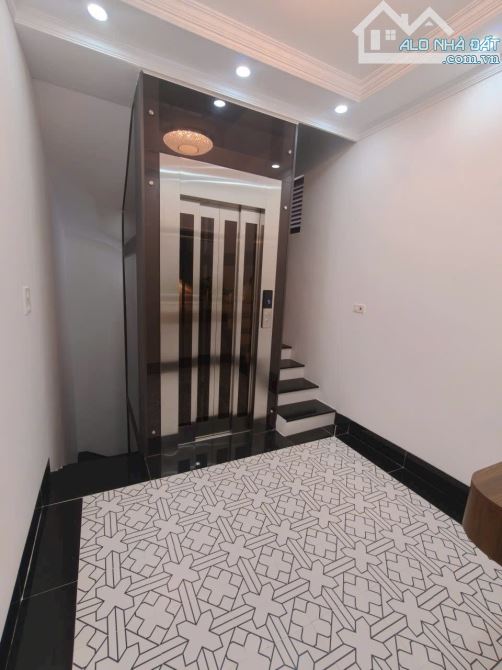 Đẳng cấp sang trọng, ngõ 409 Kim Mã, oto 20m, full nội thất thang máy, 46m2. Giá 15.5 tỷ - 20