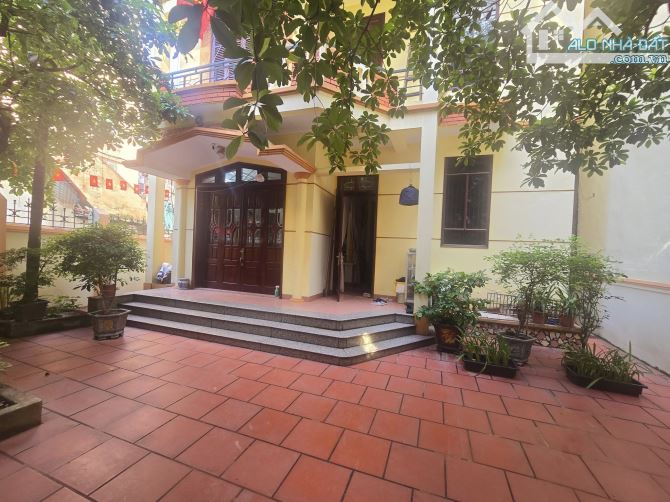 NHỈNH 38 TỶ, BIỆT THỰ SÂN VƯỜN, LÔ GÓC, XUÂN THỦY, CẦU GIẤY, DT 154M, 4 TẦNG, MT 18M - 2