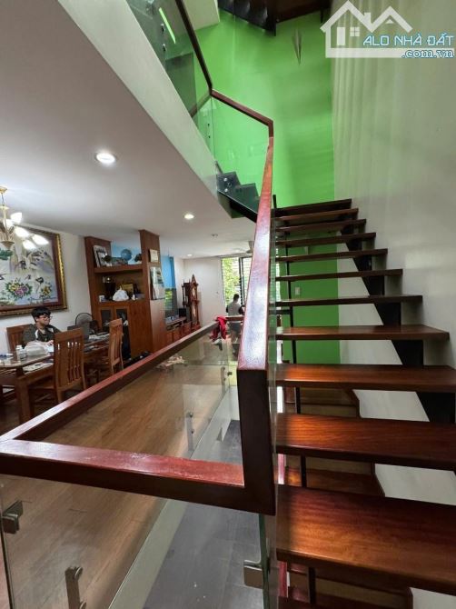 Siêu hiếm chủ nhà bán nhanh căn đấu giá đường Hoàng Công 60m2 giá 15.9x tỷ - 2