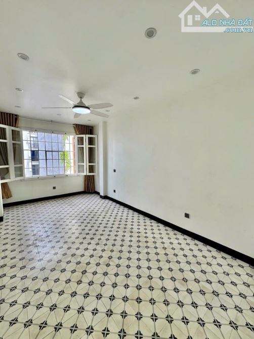 Siêu phẩm phân lô Ngọc Thụy, oto tránh, gara oto, 7 tầng thang máy, 35m2, mt: 3.2m, 13.2 t - 2
