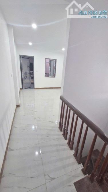 Cần Tiền bán gấp liền kề Vân Canh 30m2, 5 tầng giá 5.49 tỷ - 2