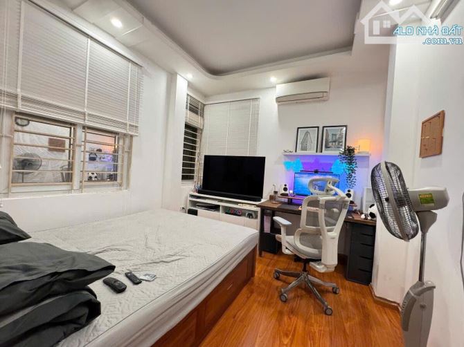 Hạ 500 triệu Lô góc 15m ra mặt phố Pháo Đài Láng ngõ to 5tầng 42m2 mới đẹp đầy đủ nội thất - 2