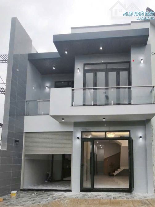 2 tỷ 450 triệu- 1 trệch 1 lầu  mới xây – Trung tâm gần chợ Long Điền-4 phòng ngủ - 2