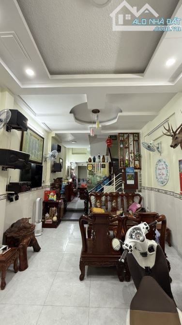 BÁN NHÀ HẺM XE HƠI TRÁNH TÂN HƯƠNG 64M2(4❌️16) - 4 Tầng Nhỉnh 7 Tỷ - 2
