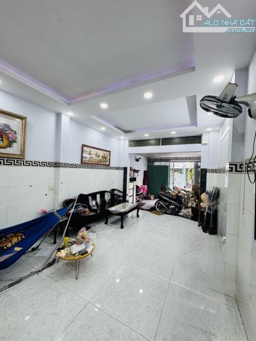 MẶT TIỀN KINH DOANH CẠNH KHU DA SÀ - GIÁP QUẬN 6 GẦN AEON MALL TÊN LỬA -4x18 GIÁ 7.5 TỶ TL - 2
