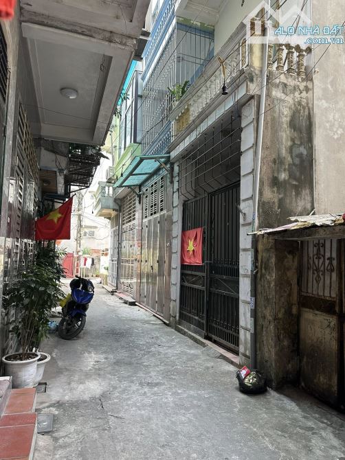 BÁN NHÀ 4TẦNG TẬP THỂ VIỆN QUY HOẠCH RỪNG NGỌC HỒI 46M P.LÔ-ÔTÔ CHỈ 8.4 TỶ - 2