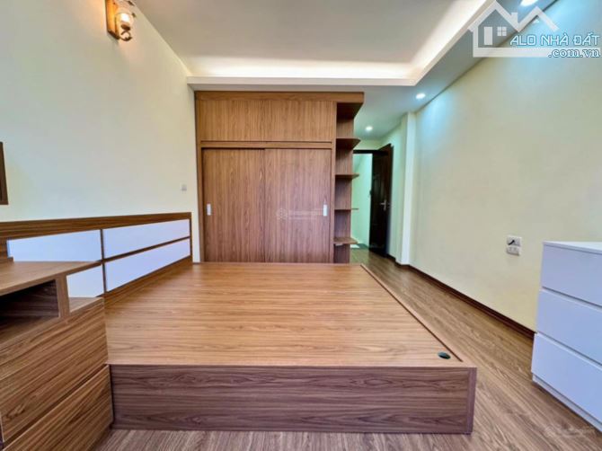 Giá sốc,bán nhà phố Vip Thanh Xuân,ô tô, kinh doanh, siêu rộng 70m2, đầu tư tốt,chỉ 16 tỉ - 2