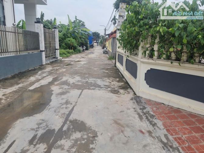 ĐƯỜNG THÔNG 4M MÀ CÓ 1.39 TỶ 2 OTO TRÁNH NHAU TẠI KIỀU TRUNG, HỒNG THÁI , AN DƯƠNG - 2