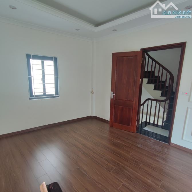 🏡 LAI XÁ - 5 tầng – mt : 5.4m – ô tô vào nhà - 5.35 Tỷ - 2