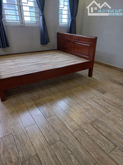 CHO THUÊ NHÀ 3 TẦNG ĐƯỜNG 827, PHÚ HỮU, Q9 3 tầng 3PN 3 máy lạnh - 2