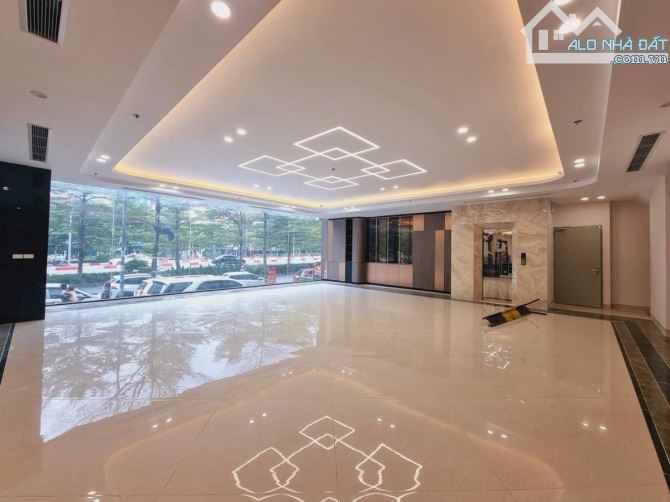 BÁN TÒA VĂN PHÒNG MẶT PHỐ LÁNG 250m 10 TẦNG MT22m 250 TỶ VỊ TRÍ VÀNG - 2