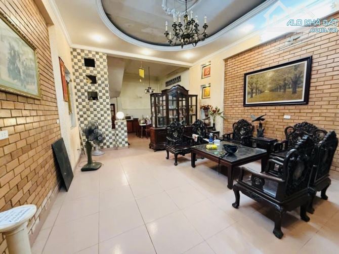 BÁN NHÀ PHỐ CHÙA LÁNG 50m2 - CÁCH PHỐ 30M -NỞ HẬU - THOÁNG SÁNG - Kd tốt - 2