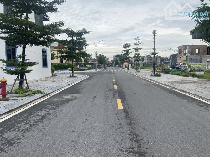 ĐẤT TIỀN HẢI TP HƯNG YÊN THÁI BÌNH CŨ DT 114m —MT 6m  KINH DOANH GIÁP CÔNG AN GIÁ 2tỉ x - 2