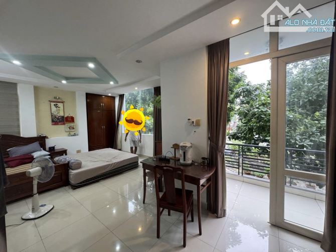 BIỆT THỰ KHU DÂN CƯ PHÚ NHUẬN Q12 - 4 TẦNG 240M2 - 18.65 TỶ. - 2
