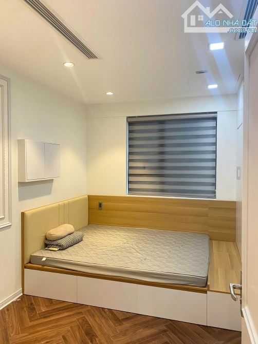 Nhà đẹp xây mới cho gia đình vào ở luôn, 6 tầng thang máy xây mới phố Xuân Thuỷ, DT 36 m2, - 2