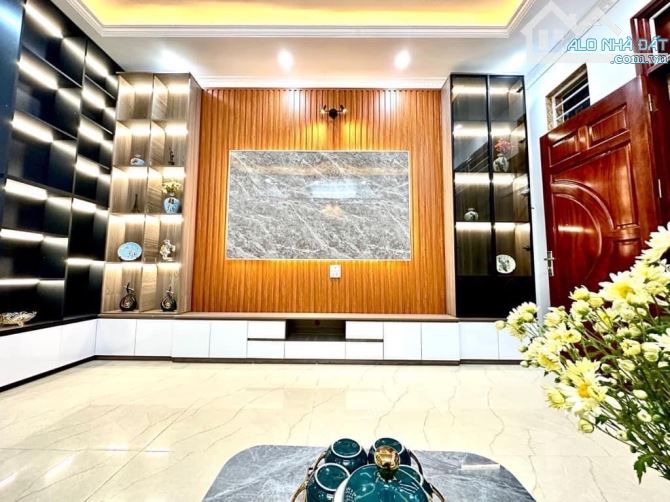 Nhà cực đẹp 39m2x5T đầy đủ nội thất. Cách mặt phố 50m, ngõ nông thẳng phố Trần Duy Hưng. - 2