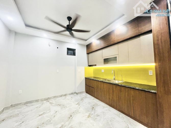 Bán nhà 3 tầng ngay gần Khu Phân Lô Đống Chuối, Hùng Vương, Hồng Bàng giá 2,45 tỷ - 2